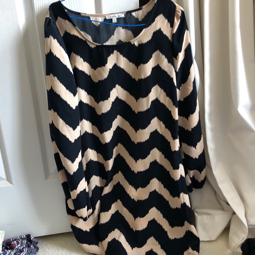 Tan chevron pattern long sleeve dress